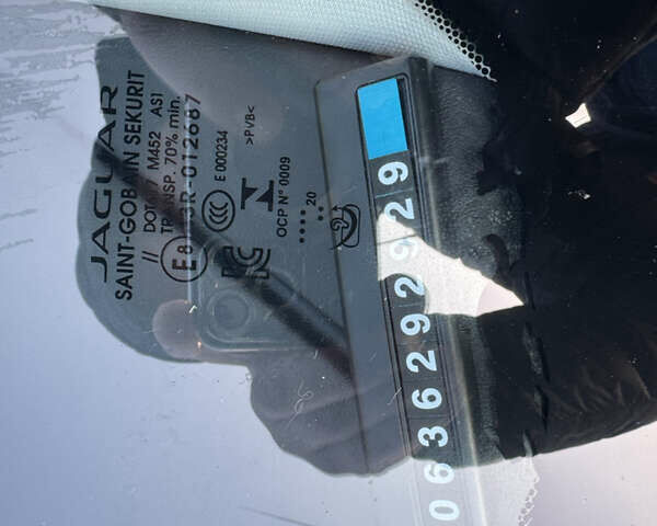 Чорний Ягуар E-Pace, об'ємом двигуна 2 л та пробігом 102 тис. км за 31500 $, фото 22 на Automoto.ua