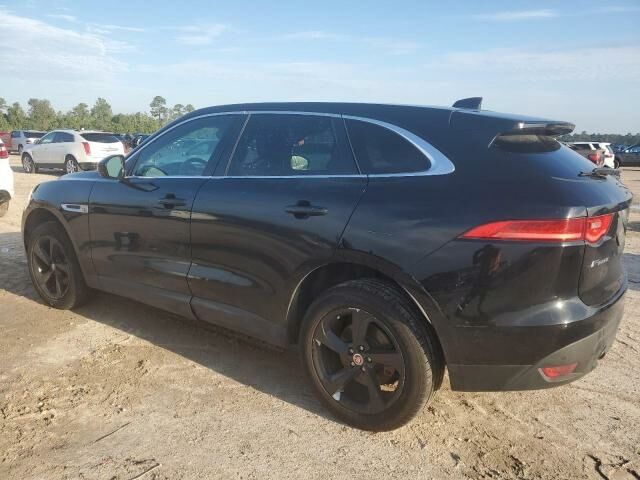 Черный Ягуар E-Pace, объемом двигателя 2 л и пробегом 208 тыс. км за 14300 $, фото 3 на Automoto.ua