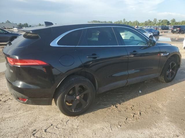 Черный Ягуар E-Pace, объемом двигателя 2 л и пробегом 208 тыс. км за 14300 $, фото 5 на Automoto.ua