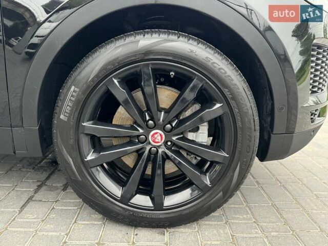 Черный Ягуар E-Pace, объемом двигателя 2 л и пробегом 72 тыс. км за 33300 $, фото 9 на Automoto.ua