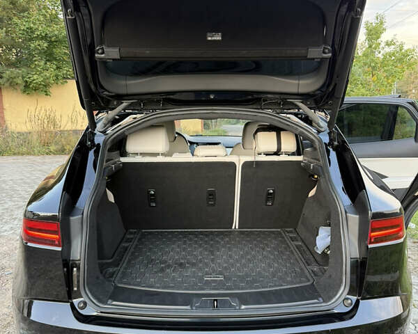 Черный Ягуар E-Pace, объемом двигателя 2 л и пробегом 117 тыс. км за 19500 $, фото 20 на Automoto.ua