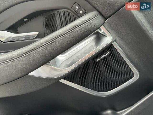 Черный Ягуар E-Pace, объемом двигателя 2 л и пробегом 72 тыс. км за 33300 $, фото 18 на Automoto.ua