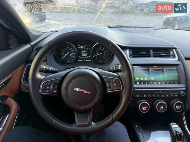Черный Ягуар E-Pace, объемом двигателя 2 л и пробегом 18 тыс. км за 14300 $, фото 45 на Automoto.ua