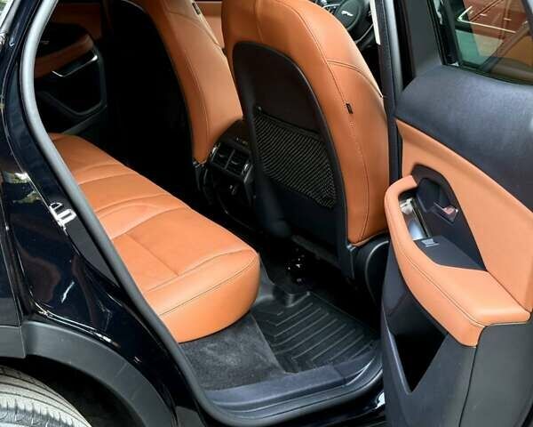 Черный Ягуар E-Pace, объемом двигателя 2 л и пробегом 60 тыс. км за 35000 $, фото 16 на Automoto.ua