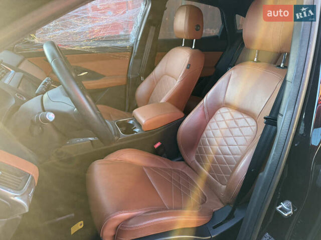 Черный Ягуар E-Pace, объемом двигателя 2 л и пробегом 18 тыс. км за 14300 $, фото 29 на Automoto.ua