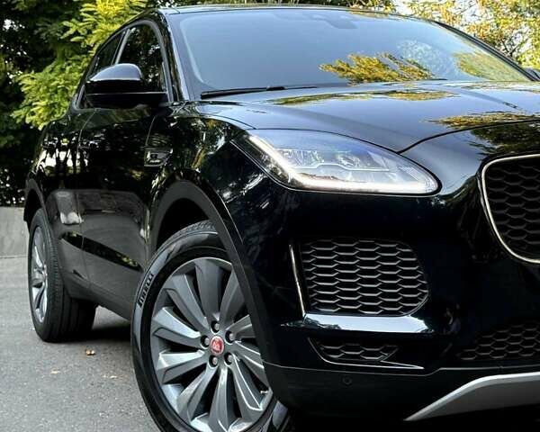 Черный Ягуар E-Pace, объемом двигателя 2 л и пробегом 60 тыс. км за 35000 $, фото 5 на Automoto.ua