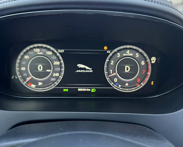 Черный Ягуар E-Pace, объемом двигателя 2 л и пробегом 80 тыс. км за 17800 $, фото 5 на Automoto.ua