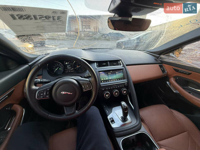 Черный Ягуар E-Pace, объемом двигателя 2 л и пробегом 18 тыс. км за 14300 $, фото 46 на Automoto.ua