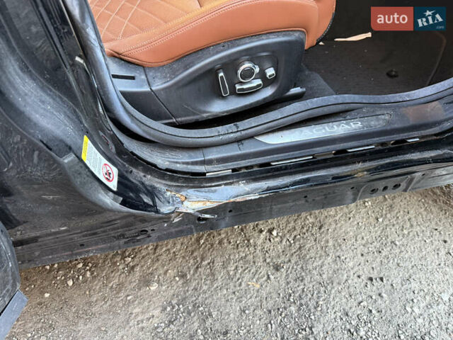 Черный Ягуар E-Pace, объемом двигателя 2 л и пробегом 18 тыс. км за 14300 $, фото 22 на Automoto.ua