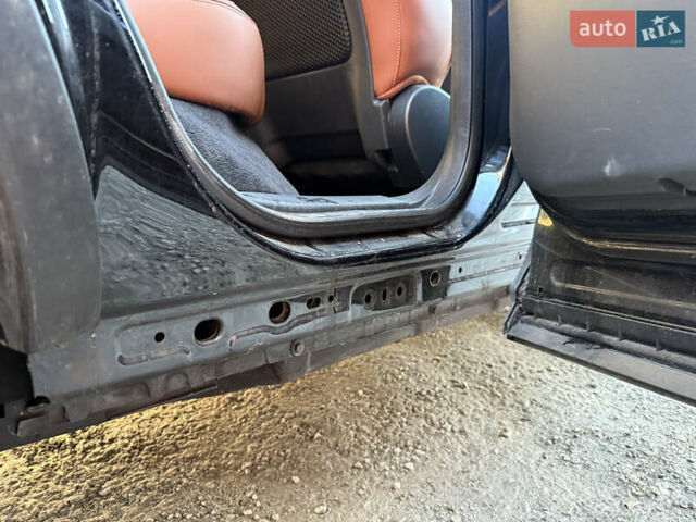 Черный Ягуар E-Pace, объемом двигателя 2 л и пробегом 18 тыс. км за 14300 $, фото 26 на Automoto.ua