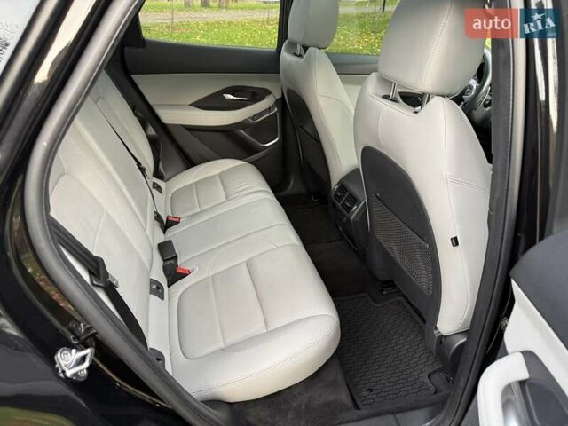 Черный Ягуар E-Pace, объемом двигателя 2 л и пробегом 38 тыс. км за 35500 $, фото 36 на Automoto.ua