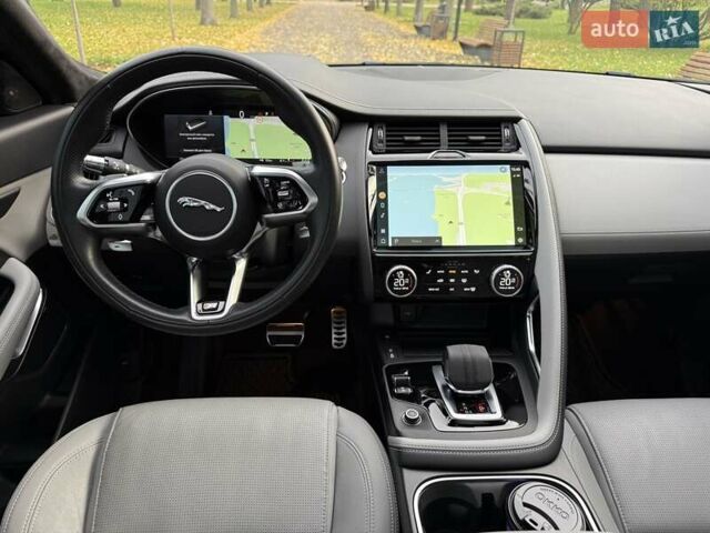 Черный Ягуар E-Pace, объемом двигателя 2 л и пробегом 38 тыс. км за 35500 $, фото 25 на Automoto.ua