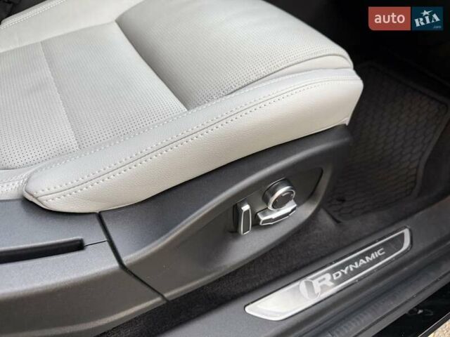 Черный Ягуар E-Pace, объемом двигателя 2 л и пробегом 38 тыс. км за 35500 $, фото 29 на Automoto.ua