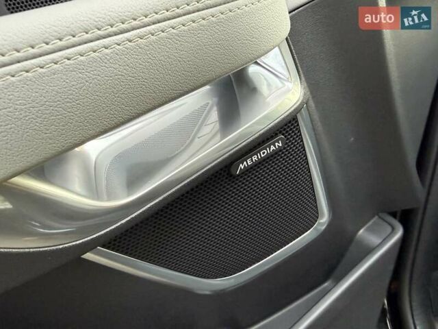 Черный Ягуар E-Pace, объемом двигателя 2 л и пробегом 38 тыс. км за 35500 $, фото 42 на Automoto.ua