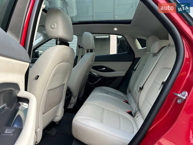 Червоний Ягуар E-Pace, об'ємом двигуна 2 л та пробігом 102 тис. км за 23000 $, фото 16 на Automoto.ua