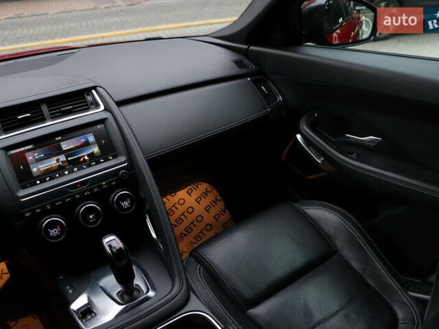 Красный Ягуар E-Pace, объемом двигателя 2 л и пробегом 141 тыс. км за 25900 $, фото 39 на Automoto.ua