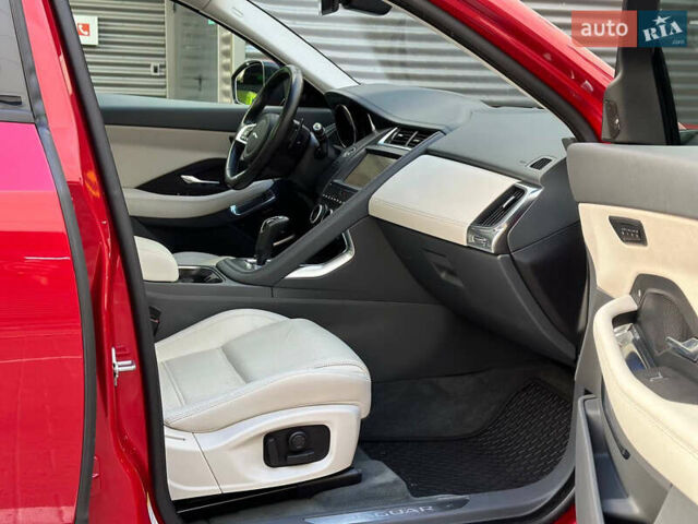 Червоний Ягуар E-Pace, об'ємом двигуна 2 л та пробігом 102 тис. км за 23000 $, фото 21 на Automoto.ua