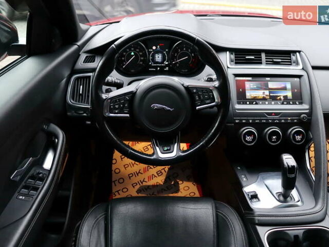 Красный Ягуар E-Pace, объемом двигателя 2 л и пробегом 141 тыс. км за 25900 $, фото 38 на Automoto.ua