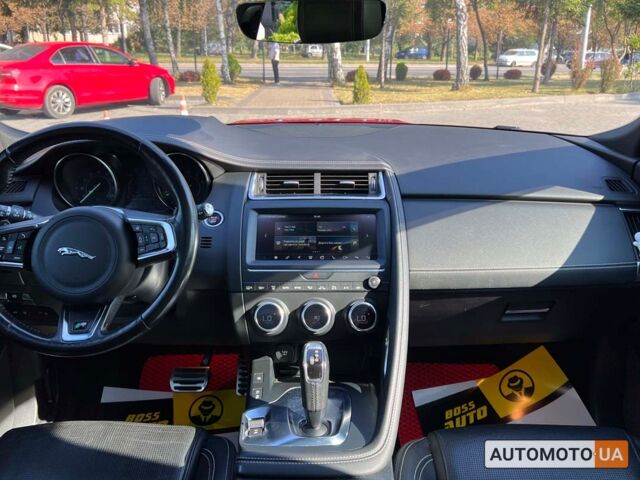 Красный Ягуар E-Pace, объемом двигателя 2 л и пробегом 136 тыс. км за 31900 $, фото 12 на Automoto.ua
