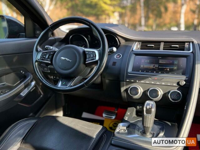 Красный Ягуар E-Pace, объемом двигателя 2 л и пробегом 136 тыс. км за 31900 $, фото 14 на Automoto.ua