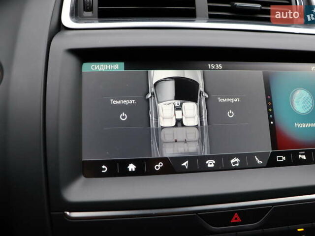 Красный Ягуар E-Pace, объемом двигателя 2 л и пробегом 141 тыс. км за 25900 $, фото 32 на Automoto.ua