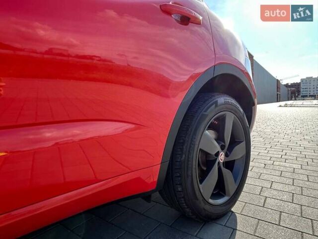 Червоний Ягуар E-Pace, об'ємом двигуна 2 л та пробігом 123 тис. км за 26300 $, фото 20 на Automoto.ua