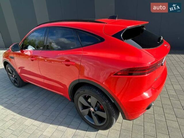 Червоний Ягуар E-Pace, об'ємом двигуна 2 л та пробігом 123 тис. км за 26300 $, фото 4 на Automoto.ua