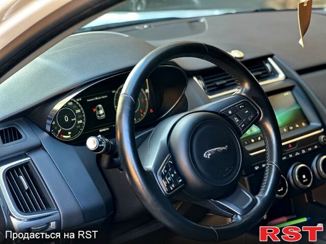 Ягуар E-Pace, объемом двигателя 2 л и пробегом 69 тыс. км за 25000 $, фото 10 на Automoto.ua
