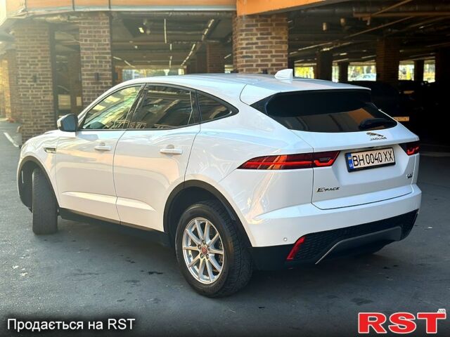 Ягуар E-Pace, объемом двигателя 2 л и пробегом 69 тыс. км за 25000 $, фото 4 на Automoto.ua
