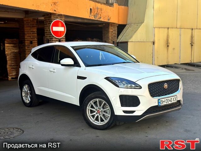 Ягуар E-Pace, объемом двигателя 2 л и пробегом 69 тыс. км за 25000 $, фото 5 на Automoto.ua
