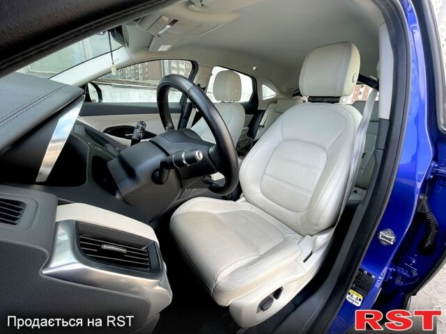 Ягуар E-Pace, объемом двигателя 2 л и пробегом 45 тыс. км за 26500 $, фото 7 на Automoto.ua