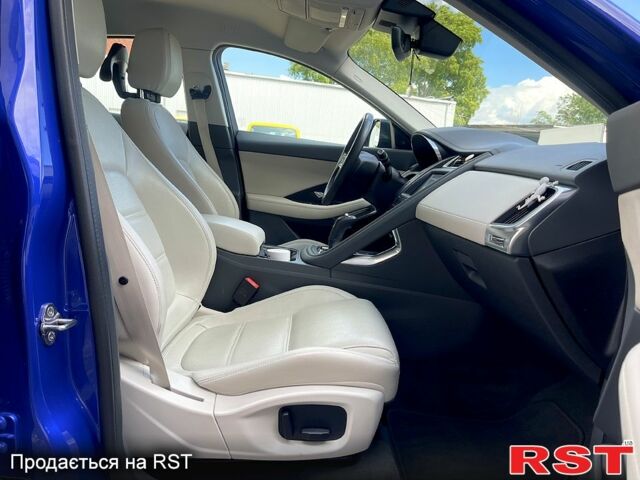 Ягуар E-Pace, объемом двигателя 2 л и пробегом 45 тыс. км за 26500 $, фото 4 на Automoto.ua