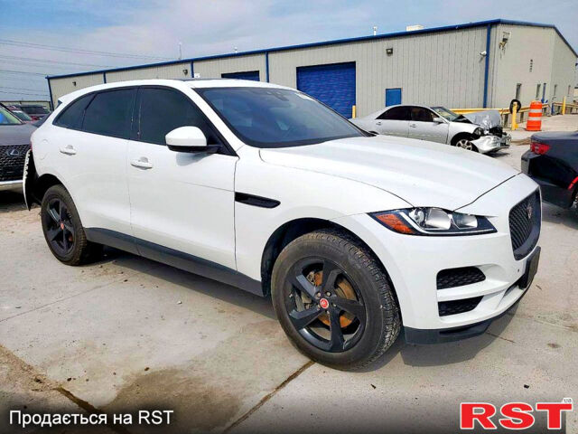 Ягуар E-Pace, объемом двигателя 2 л и пробегом 96 тыс. км за 17850 $, фото 3 на Automoto.ua