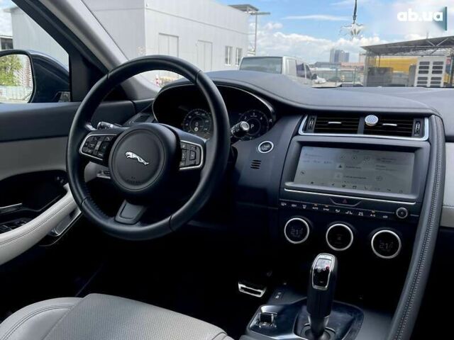 Ягуар E-Pace, объемом двигателя 2 л и пробегом 45 тыс. км за 32999 $, фото 9 на Automoto.ua