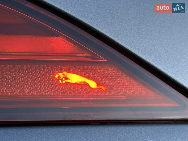 Серый Ягуар E-Pace, объемом двигателя 2 л и пробегом 73 тыс. км за 24000 $, фото 29 на Automoto.ua