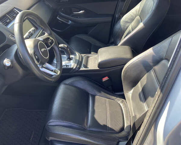 Серый Ягуар E-Pace, объемом двигателя 2 л и пробегом 67 тыс. км за 26000 $, фото 20 на Automoto.ua