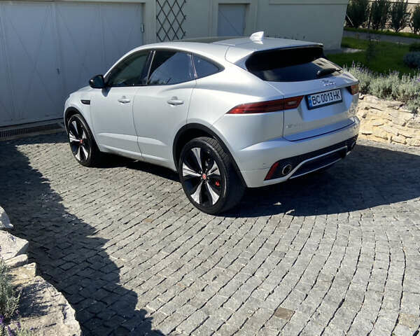 Серый Ягуар E-Pace, объемом двигателя 2 л и пробегом 67 тыс. км за 26000 $, фото 13 на Automoto.ua