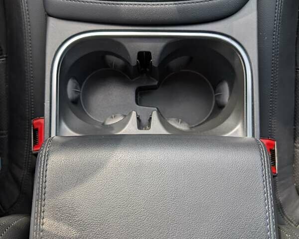 Серый Ягуар E-Pace, объемом двигателя 2 л и пробегом 90 тыс. км за 25000 $, фото 14 на Automoto.ua