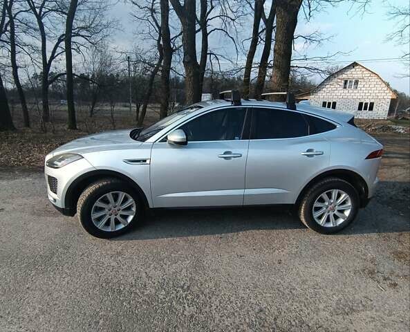 Серый Ягуар E-Pace, объемом двигателя 2 л и пробегом 133 тыс. км за 19999 $, фото 5 на Automoto.ua
