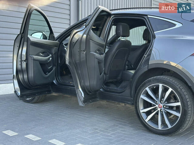 Серый Ягуар E-Pace, объемом двигателя 2 л и пробегом 73 тыс. км за 24000 $, фото 23 на Automoto.ua