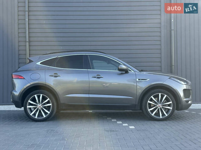 Серый Ягуар E-Pace, объемом двигателя 2 л и пробегом 73 тыс. км за 24000 $, фото 11 на Automoto.ua