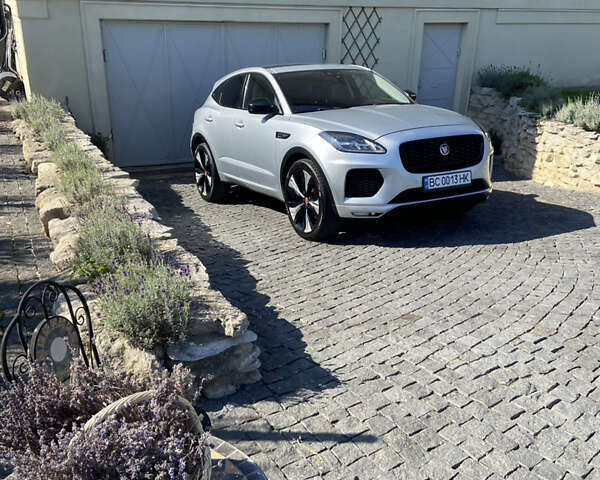 Серый Ягуар E-Pace, объемом двигателя 2 л и пробегом 67 тыс. км за 26000 $, фото 15 на Automoto.ua