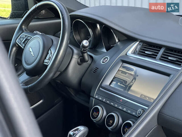 Серый Ягуар E-Pace, объемом двигателя 2 л и пробегом 73 тыс. км за 24000 $, фото 26 на Automoto.ua