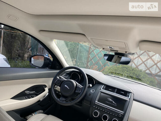 Серый Ягуар E-Pace, объемом двигателя 2 л и пробегом 31 тыс. км за 27500 $, фото 11 на Automoto.ua