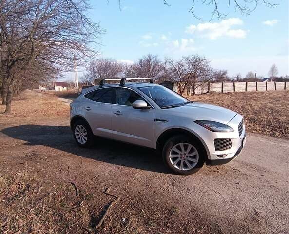 Серый Ягуар E-Pace, объемом двигателя 2 л и пробегом 133 тыс. км за 19999 $, фото 7 на Automoto.ua