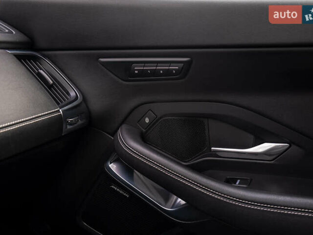 Серый Ягуар E-Pace, объемом двигателя 2 л и пробегом 110 тыс. км за 28500 $, фото 21 на Automoto.ua