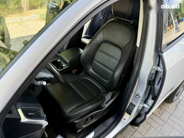 Сірий Ягуар E-Pace, об'ємом двигуна 2 л та пробігом 100 тис. км за 21900 $, фото 23 на Automoto.ua