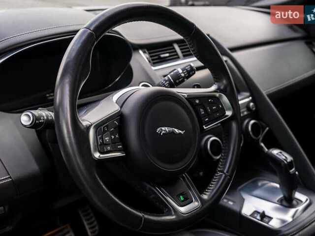 Серый Ягуар E-Pace, объемом двигателя 2 л и пробегом 110 тыс. км за 28500 $, фото 20 на Automoto.ua