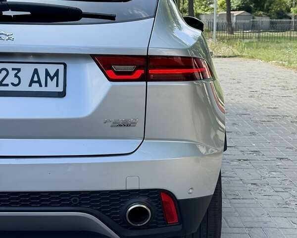 Сірий Ягуар E-Pace, об'ємом двигуна 2 л та пробігом 100 тис. км за 21900 $, фото 14 на Automoto.ua