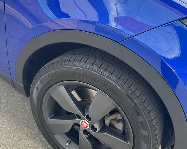Синий Ягуар E-Pace, объемом двигателя 2 л и пробегом 163 тыс. км за 23900 $, фото 3 на Automoto.ua